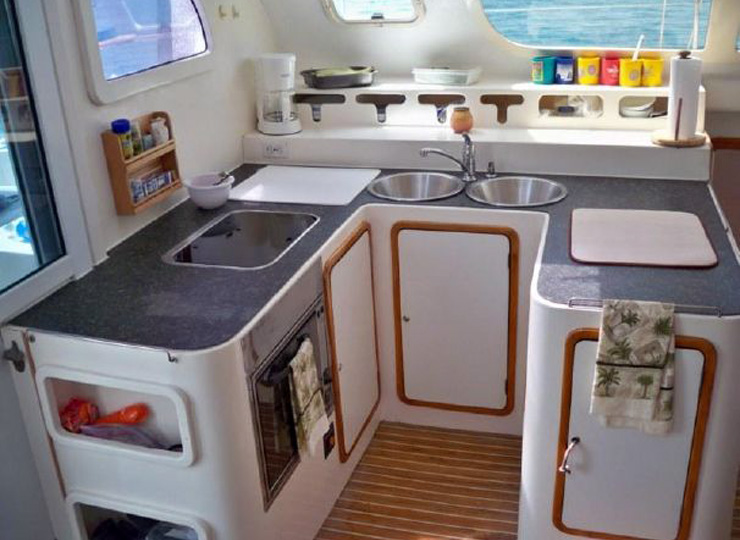 West Coast Marine Yacht Services India - Catamaran Island Spirit 401 for Rent